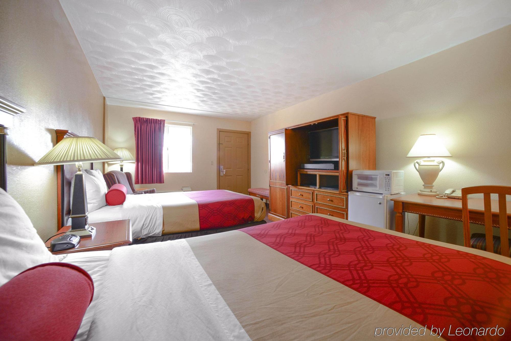 Econo Lodge Inn & Suites קרבונדייל מראה חיצוני תמונה