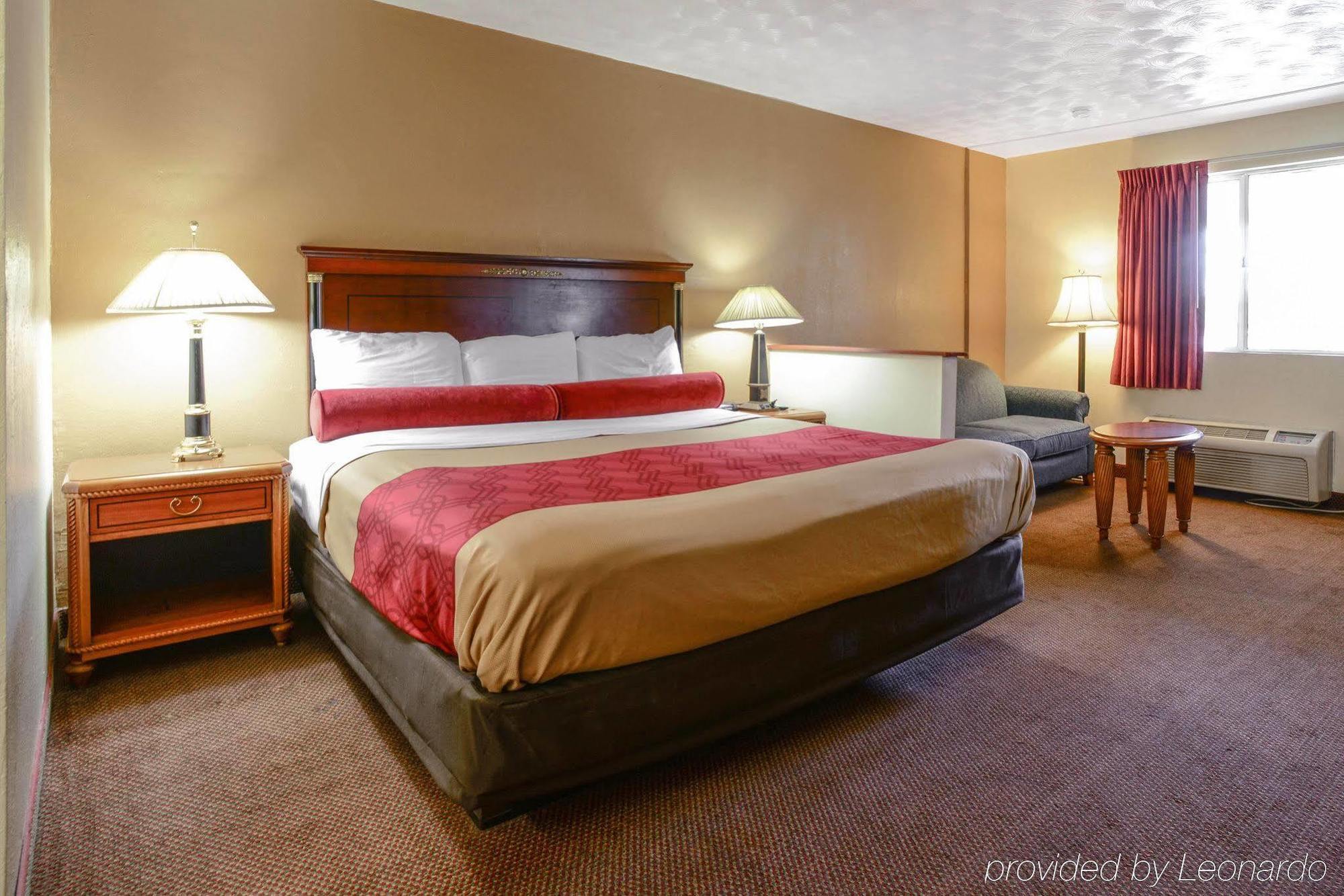 Econo Lodge Inn & Suites קרבונדייל מראה חיצוני תמונה